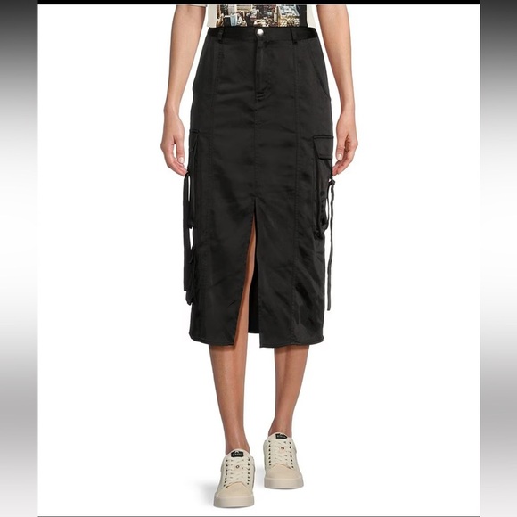 Gianni Bini Dresses & Skirts - GB
Satin Cargo Midi Skirt